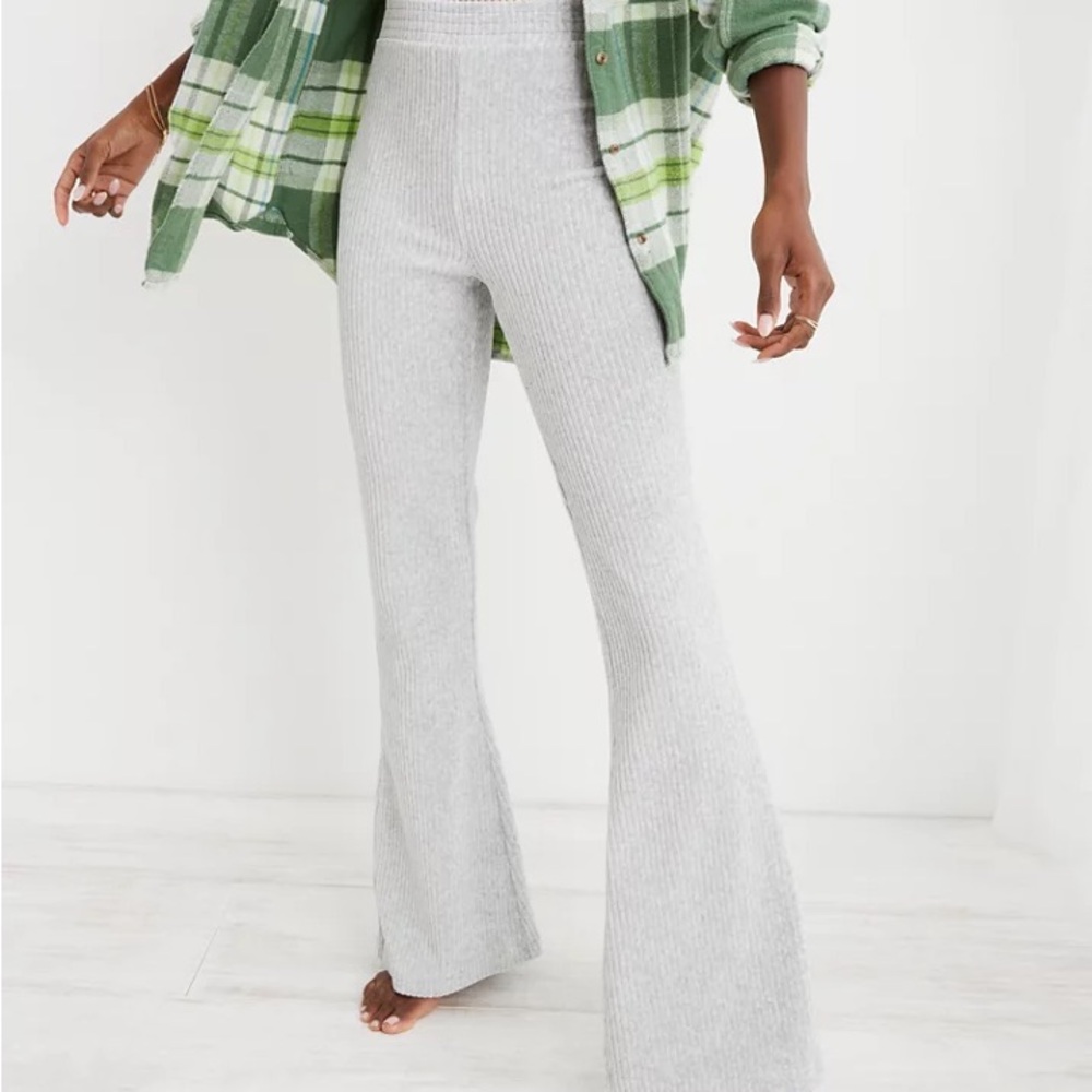 Aerie Groove-On Velour High Waisted Light Gray Ribbed Flare Pants | S
